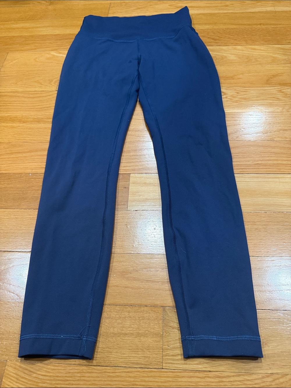 Lululemon wunder train high rise tight size 6 .